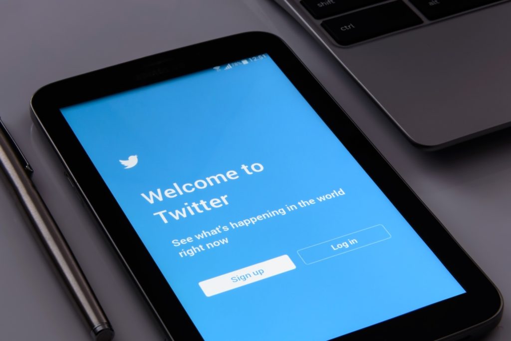 ツイッターのサインアップページの画面イメージ