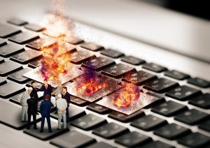 SNSのトラブル事例｜企業が知っておくべき5つのリスクと対策方法