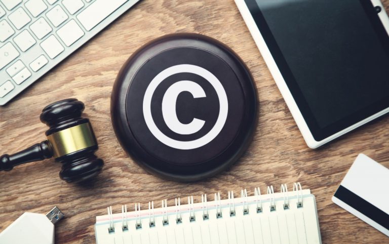 LLMと生成AIの活用例のイメージ