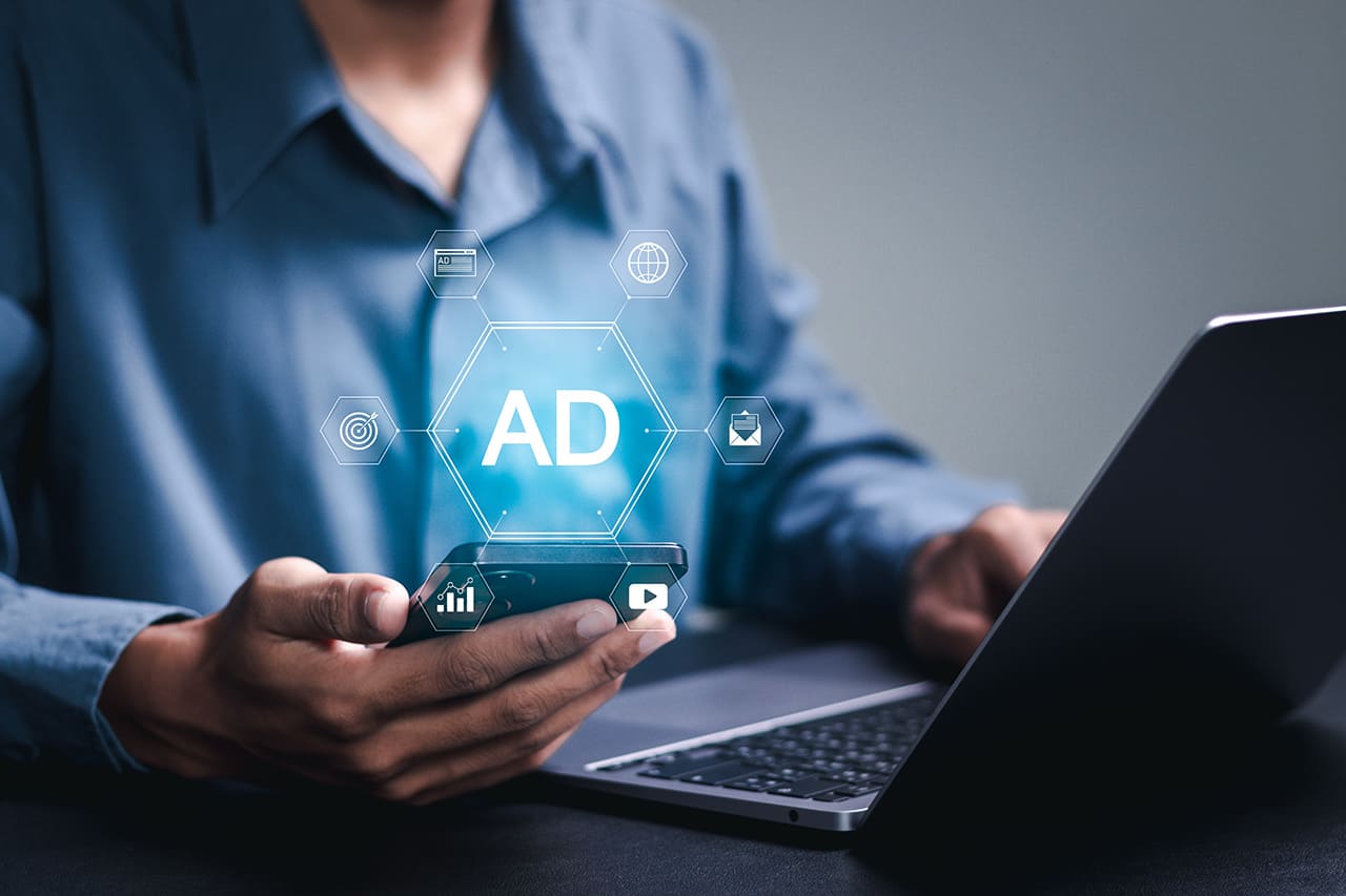 リスティング広告の種類をフォーマット別に分類するイメージ