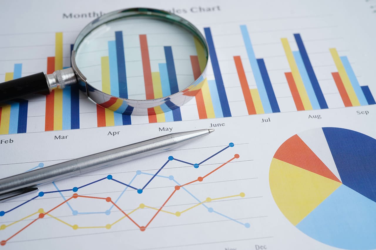 マーケティングと広告の違いを精査するイメージ