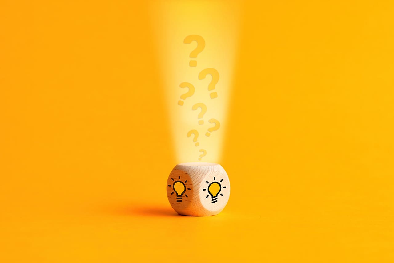 マーケティングと広告の違いについての質問イメージ